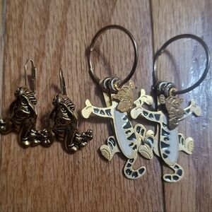 3/$10⭐ 2 Pairs Of Disney Earrings, Eeyore And Tigger From Winnie The Pooh